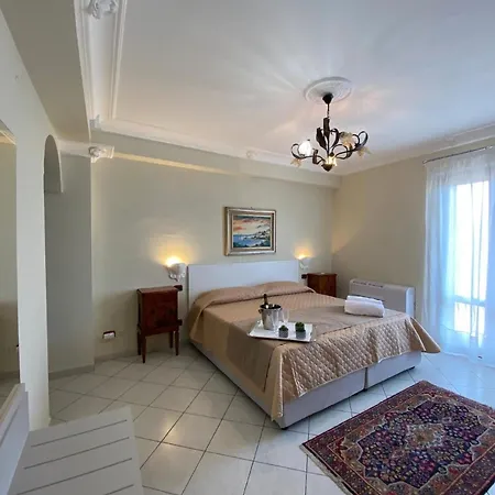 아파트 Scala Dei Turchi Palace Fuer 4 Personen In *