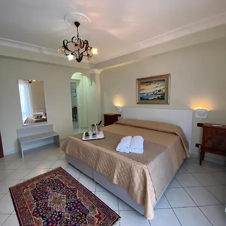 아파트 Scala Dei Turchi Palace Fuer 4 Personen In